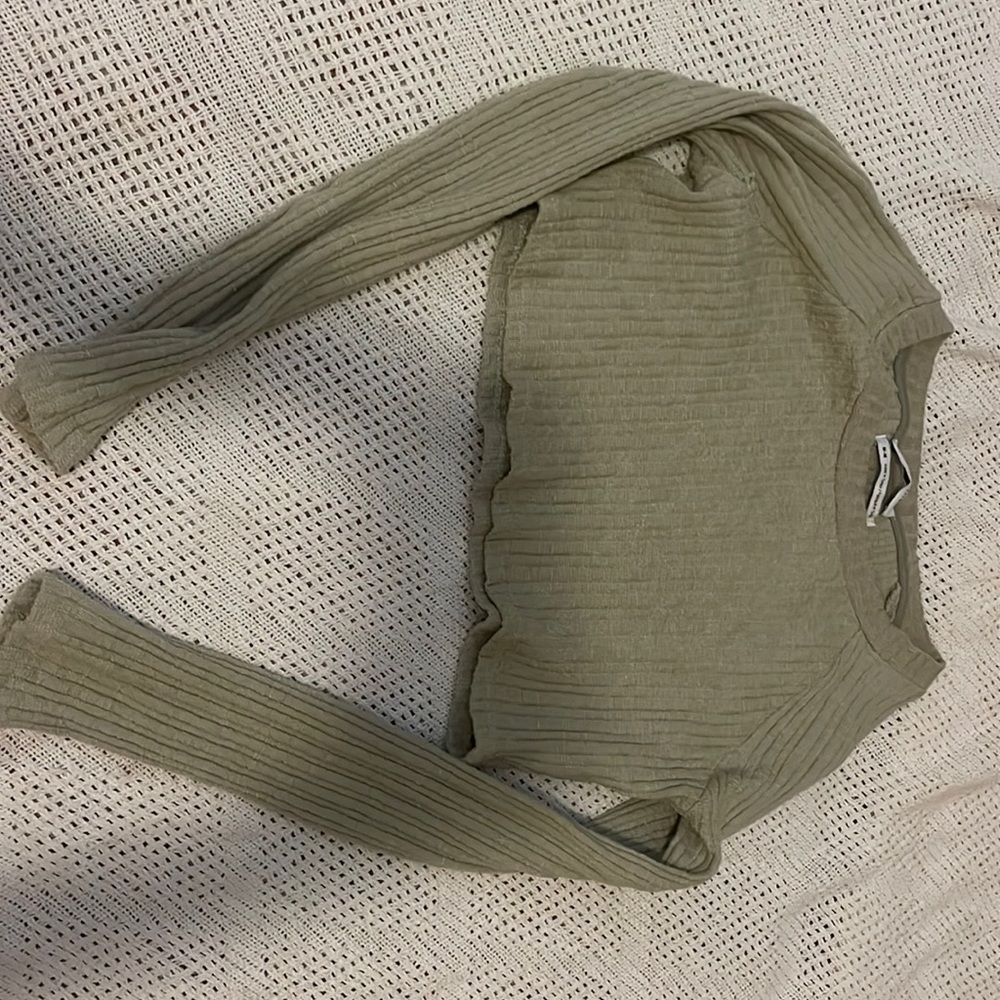 Urban outfitters long sleeve crop top